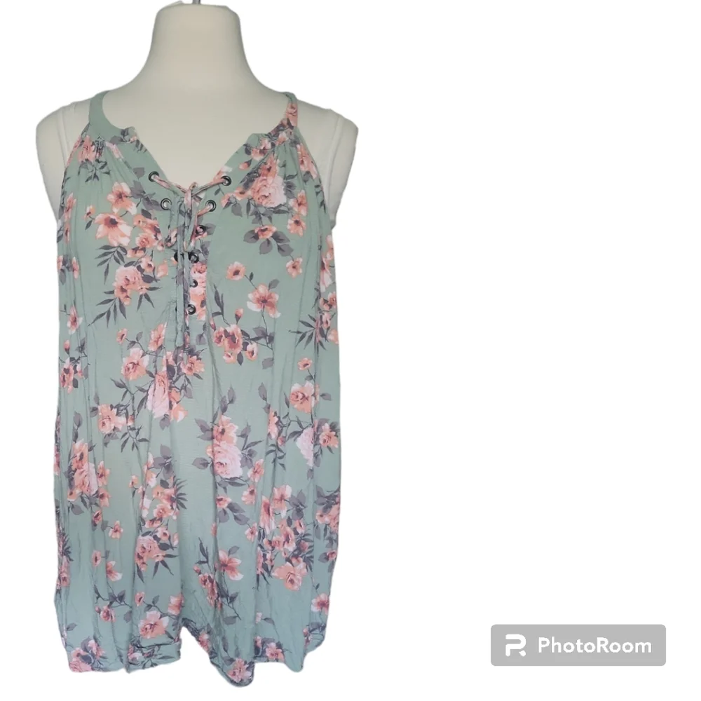 TORRID GREEN FLORAL TOP - 1X